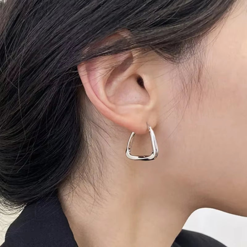 Elegant Gold Geometric Twisted Square Hoop Earrings for Women and Young Girls - Perfect for Parties and Weddings